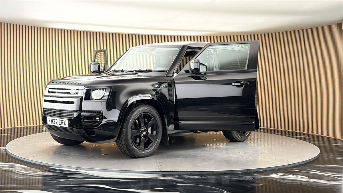 Land Rover Defender 90 Image 22