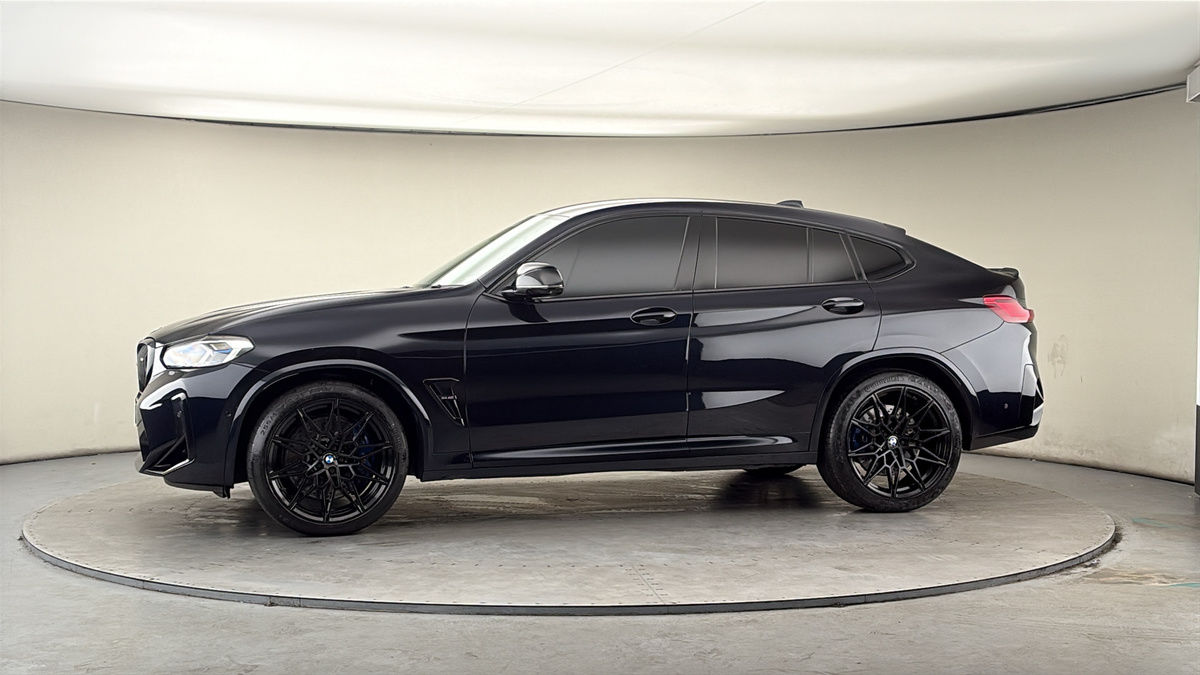 More views of BMW X4 M