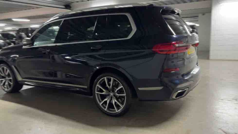 More views of BMW X7