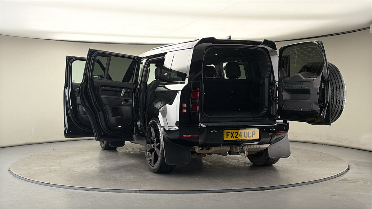 More views of Land Rover Defender 110