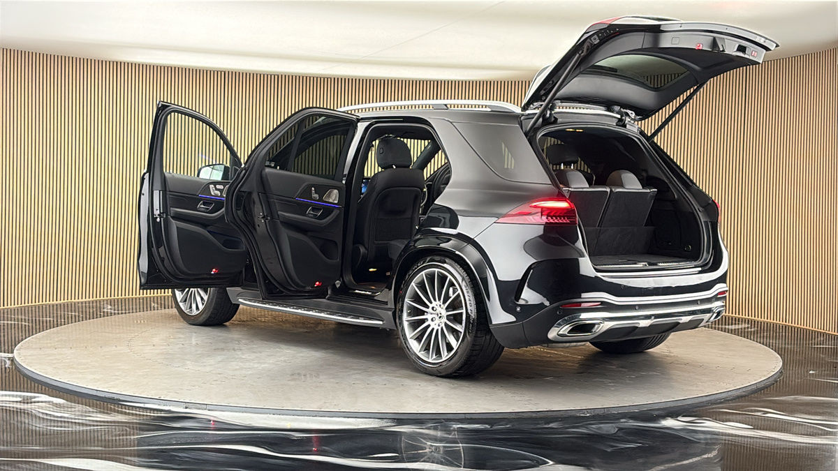 More views of Mercedes-Benz GLE