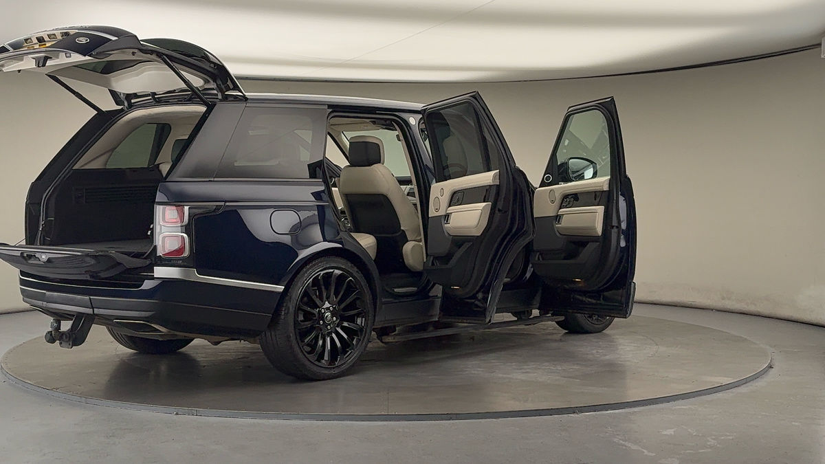 More views of Land Rover Range Rover