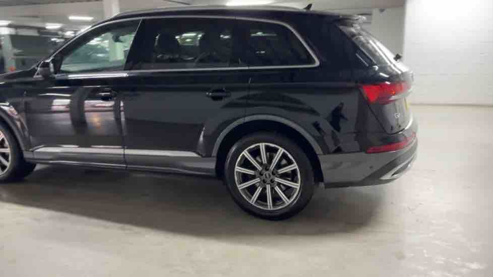 More views of Audi Q7
