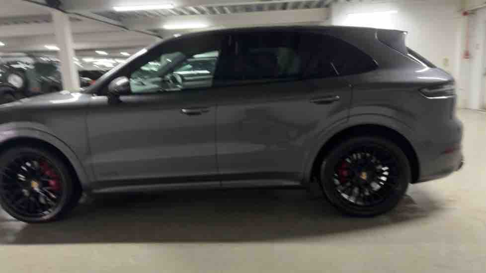 More views of Porsche Cayenne