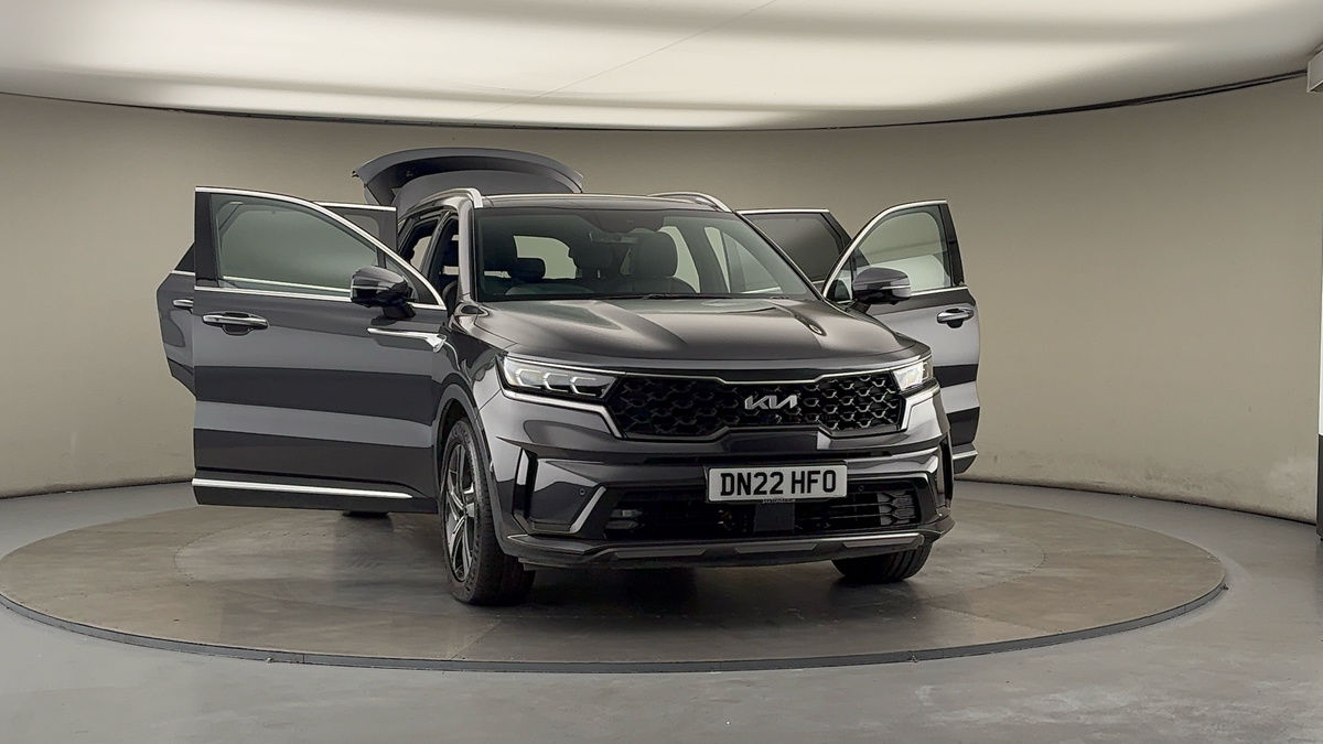More views of Kia Sorento