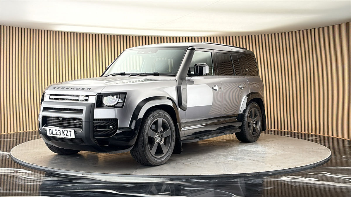 More views of Land Rover Defender 110