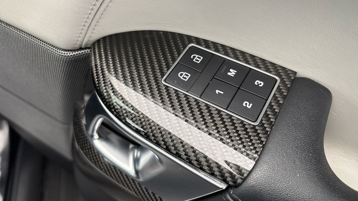 Land Rover Range Rover Sport Image 25