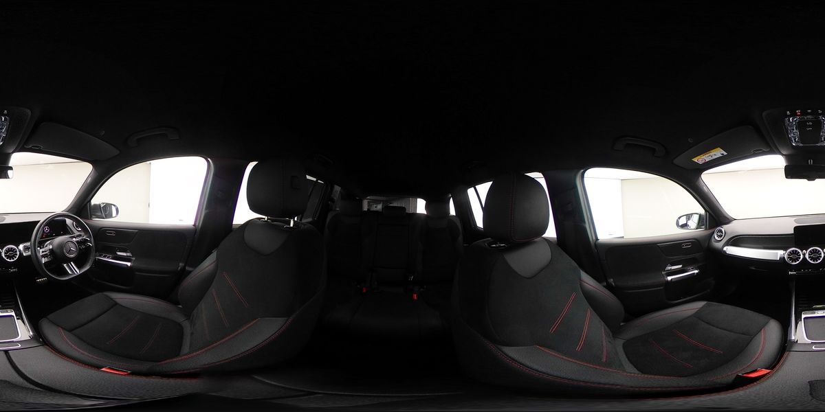 More views of Mercedes-Benz GLB