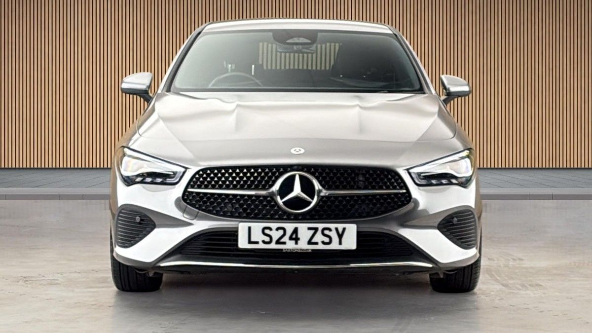 Mercedes-Benz CLA Image 3
