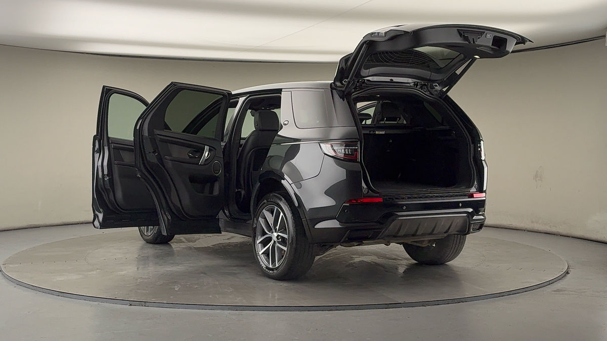 Land Rover Discovery Sport Image 23