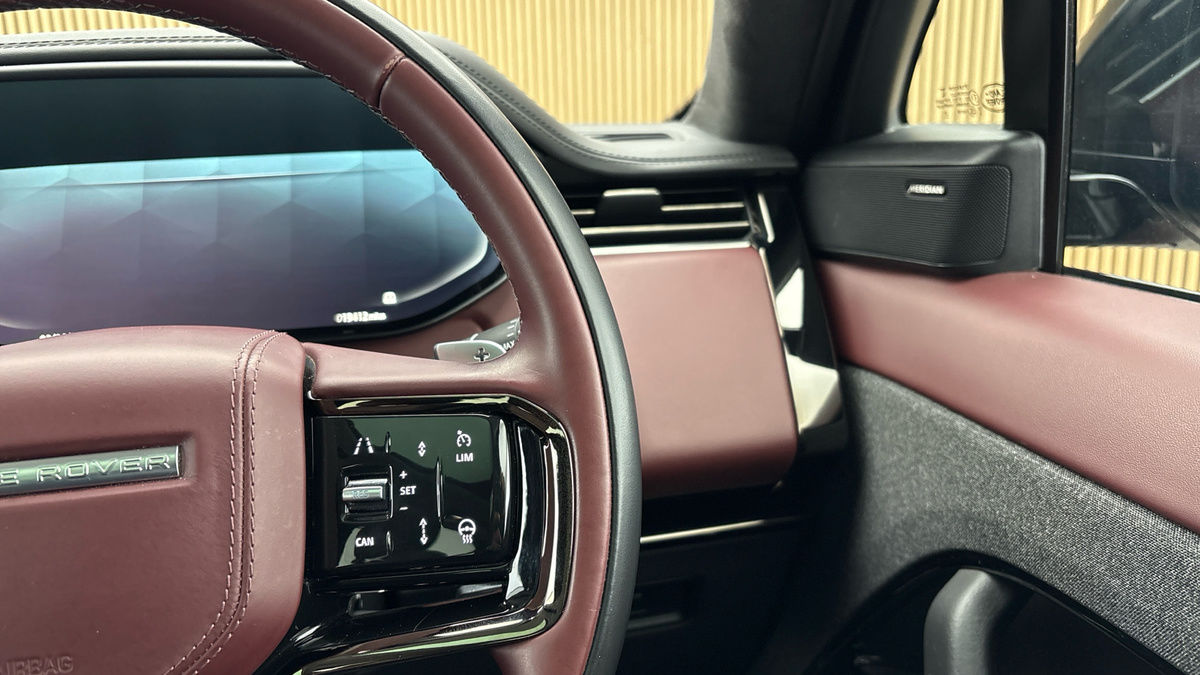 Land Rover Range Rover Sport Image 14