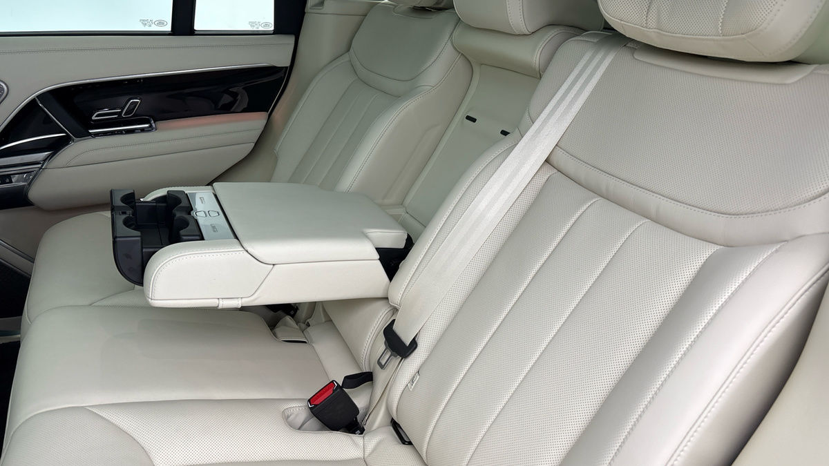 Land Rover Range Rover Image 9