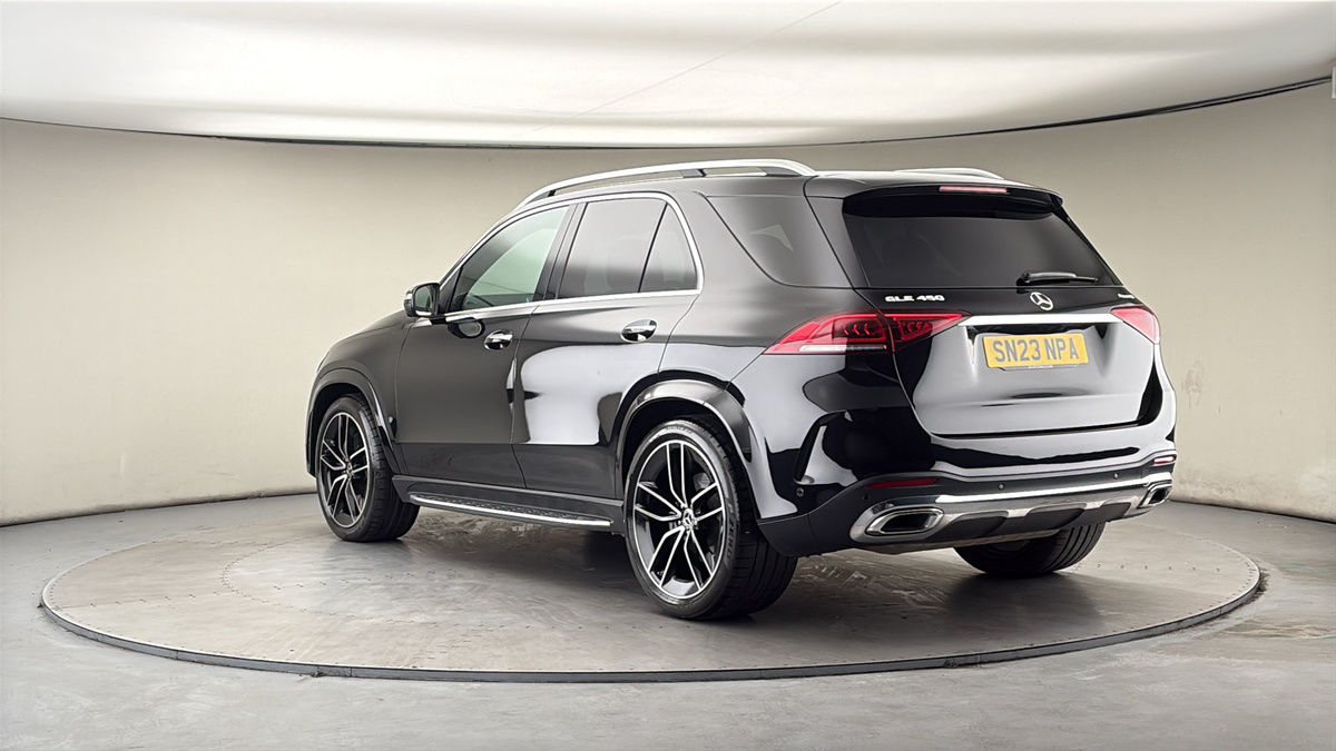 Mercedes-Benz GLE Image 2