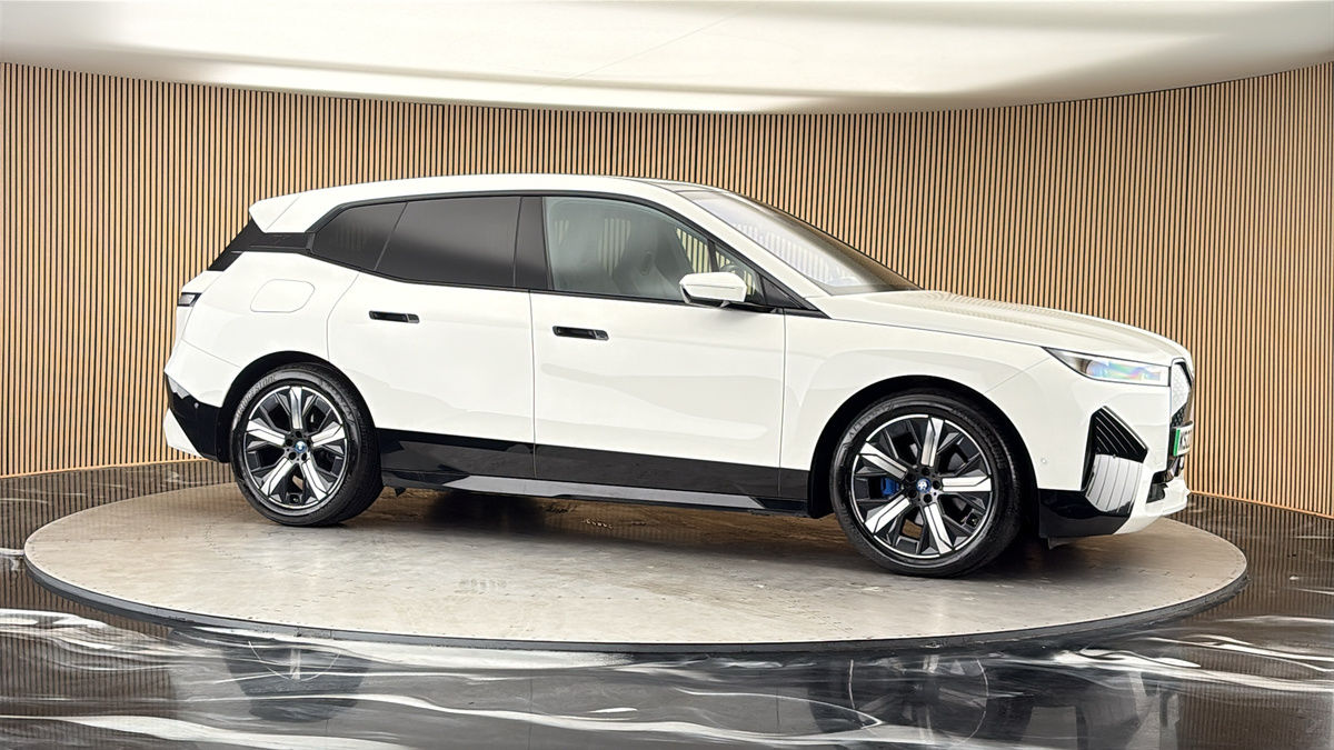 More views of BMW iX