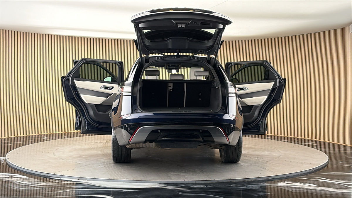 More views of Land Rover Range Rover Velar