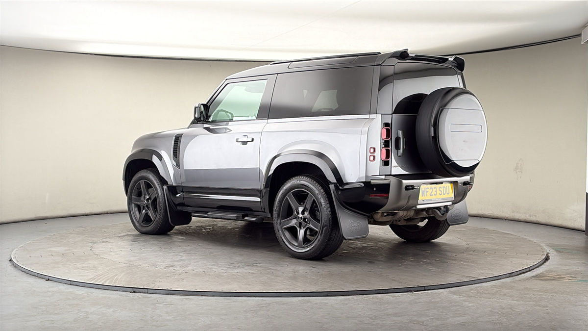 More views of Land Rover Defender 90