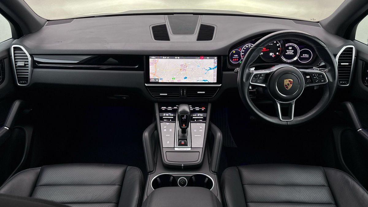 Porsche Cayenne Image 12