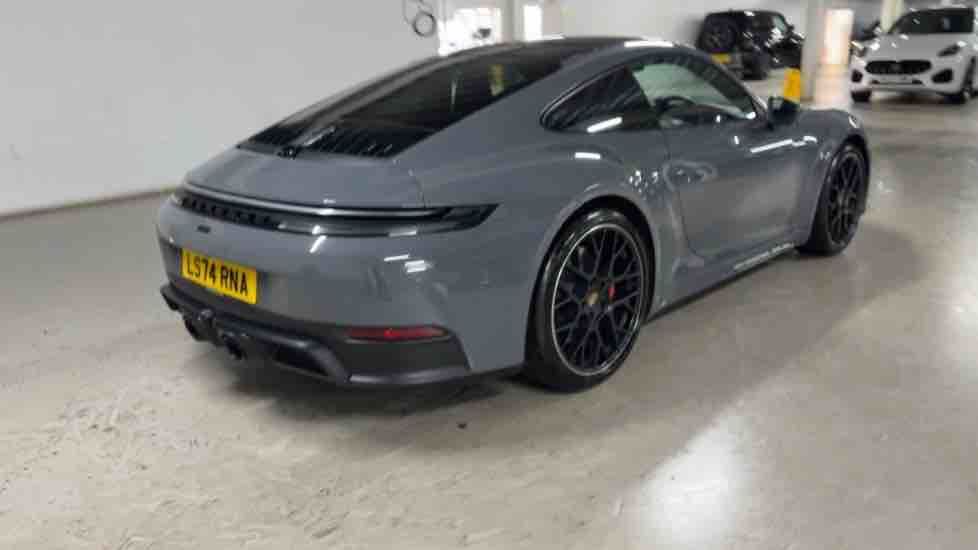 More views of Porsche 911