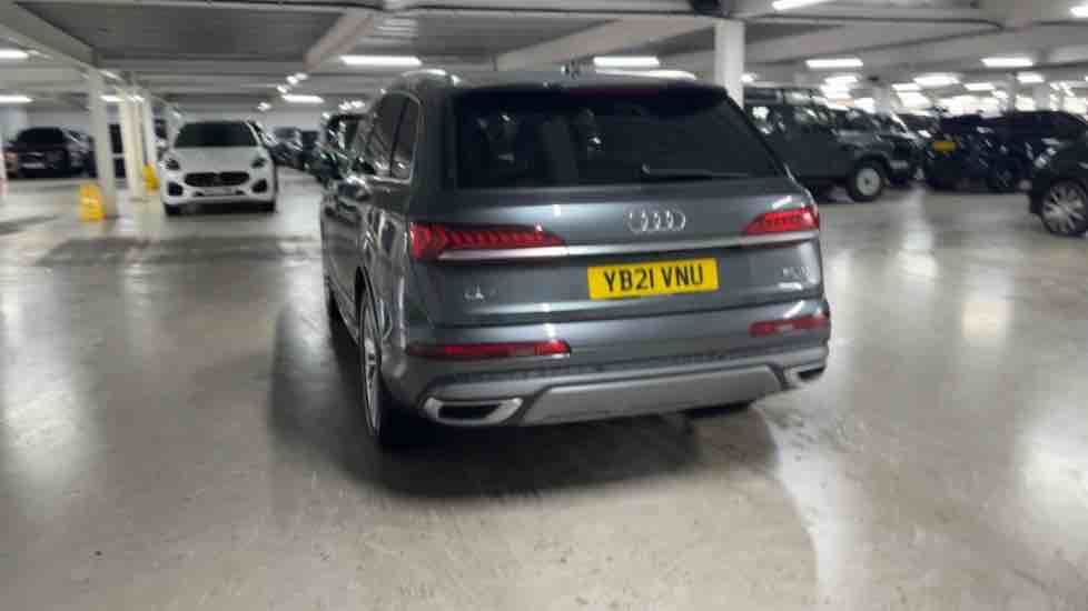 More views of Audi Q7