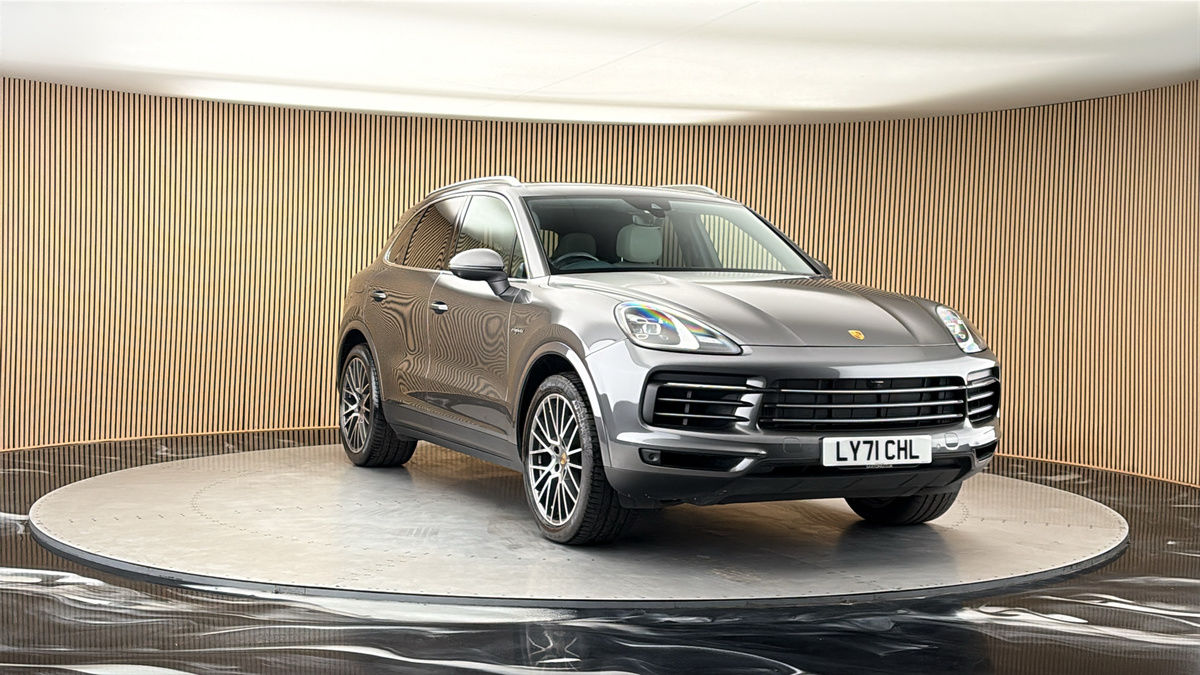 More views of Porsche Cayenne