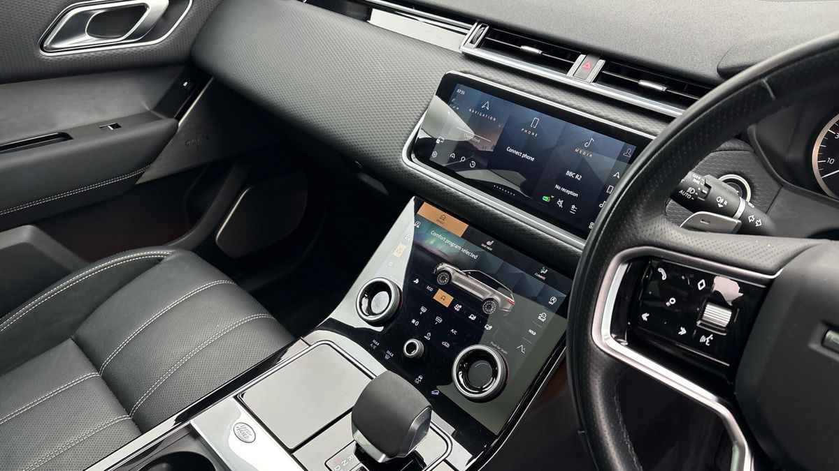 Land Rover Range Rover Velar Image 18
