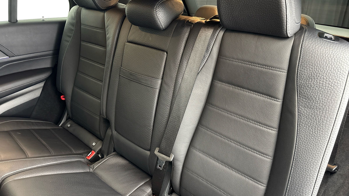 Mercedes-Benz GLE Image 8