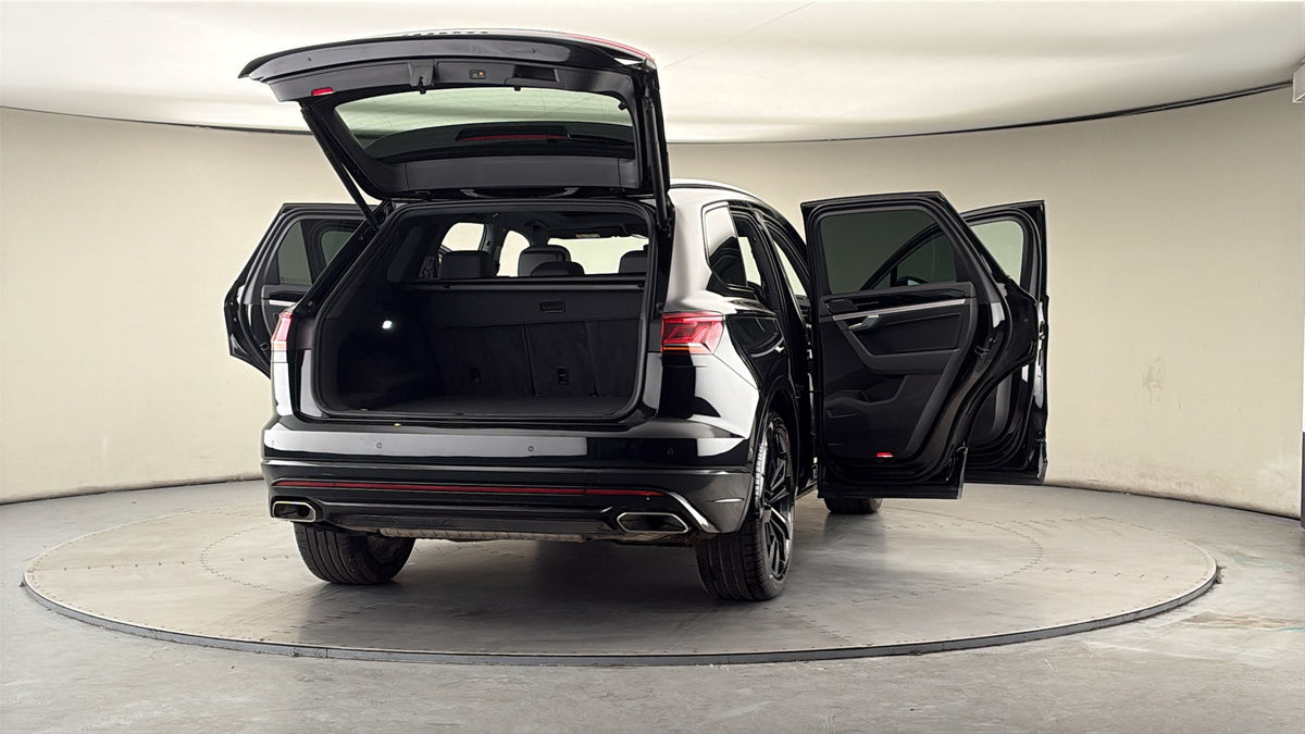 More views of Volkswagen Touareg