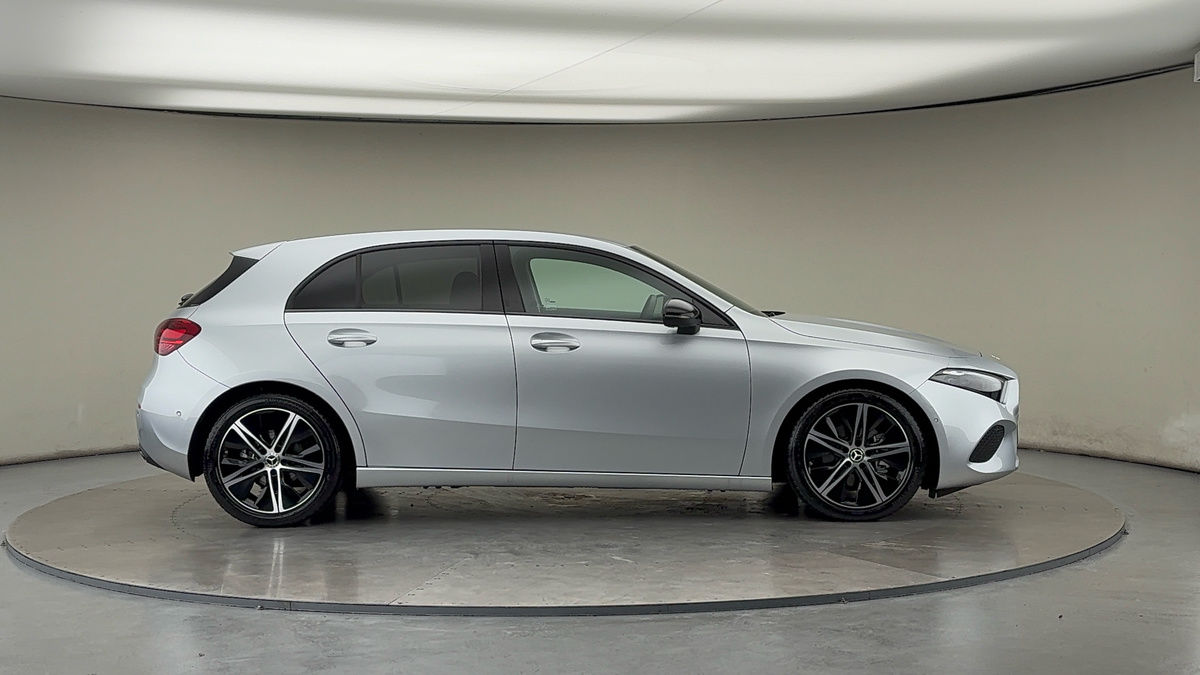 Mercedes-Benz A Class Image 16