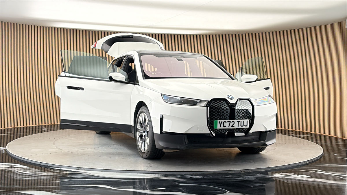 More views of BMW iX