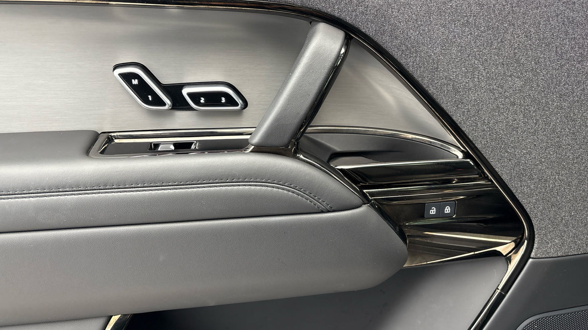 Land Rover Range Rover Sport Image 19