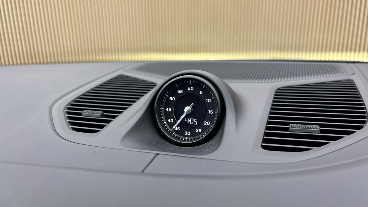 Porsche Cayenne Image 31