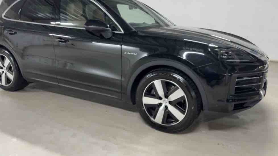 More views of Porsche Cayenne