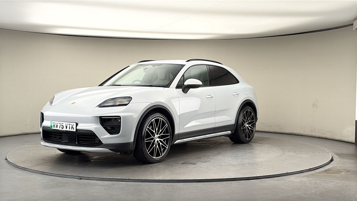 More views of Porsche Macan