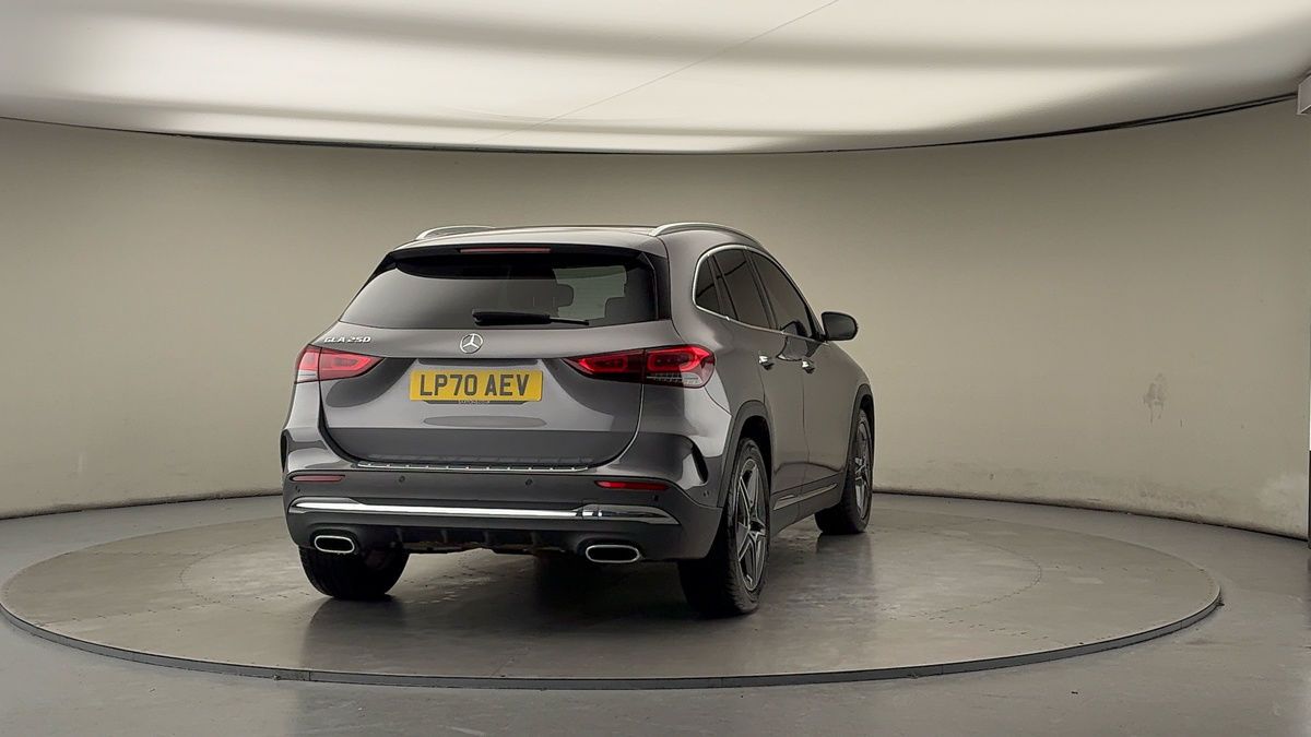 More views of Mercedes-Benz GLA