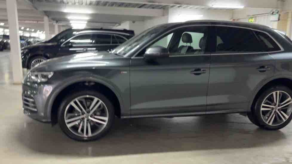 More views of Audi Q5
