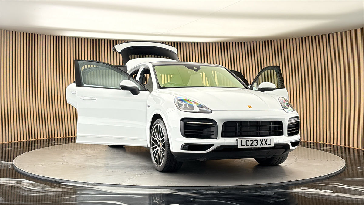 More views of Porsche Cayenne