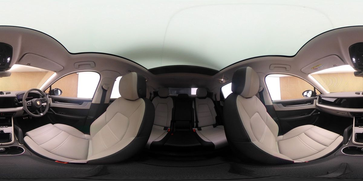 More views of Porsche Cayenne