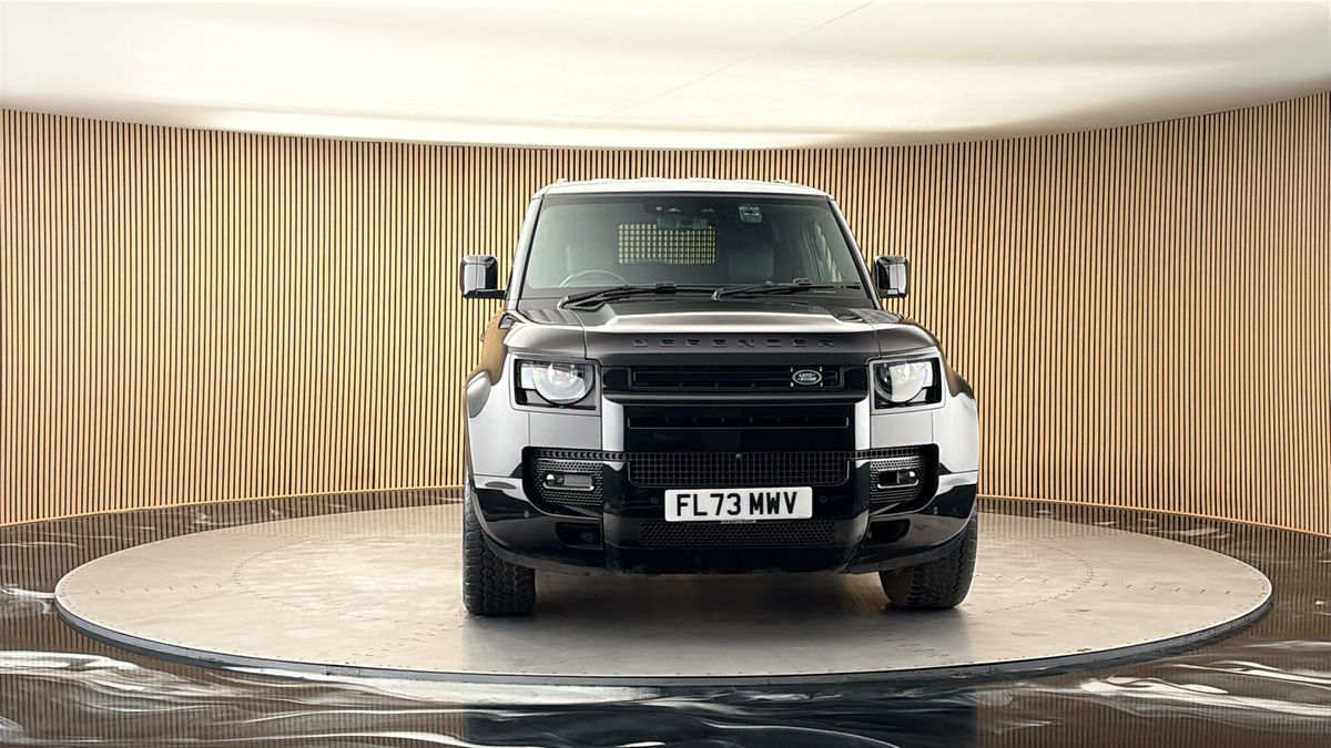 More views of Land Rover Defender 90
