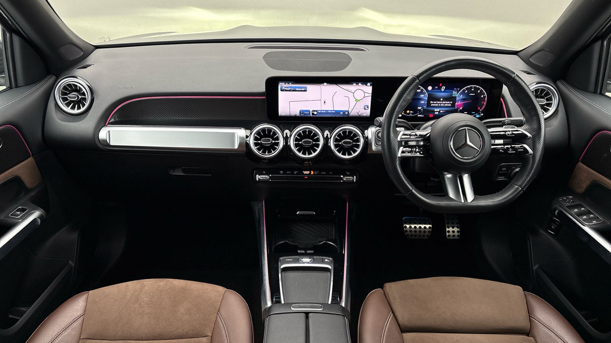 Mercedes-Benz GLB Image 12