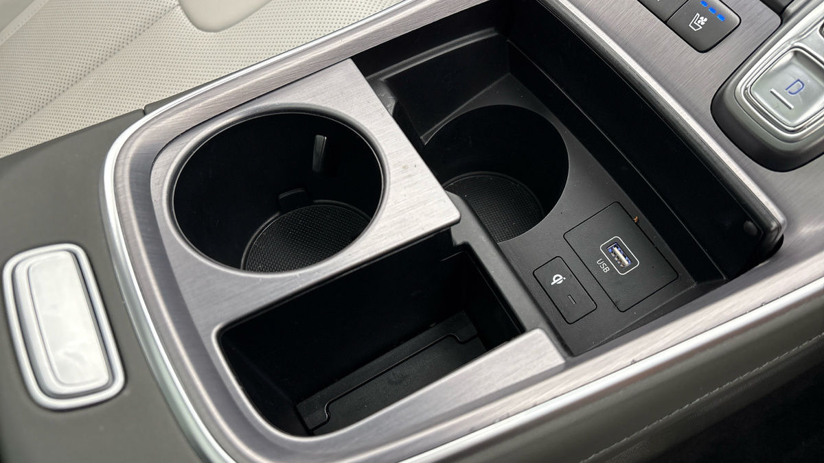 Hyundai Santa Fe Image 32
