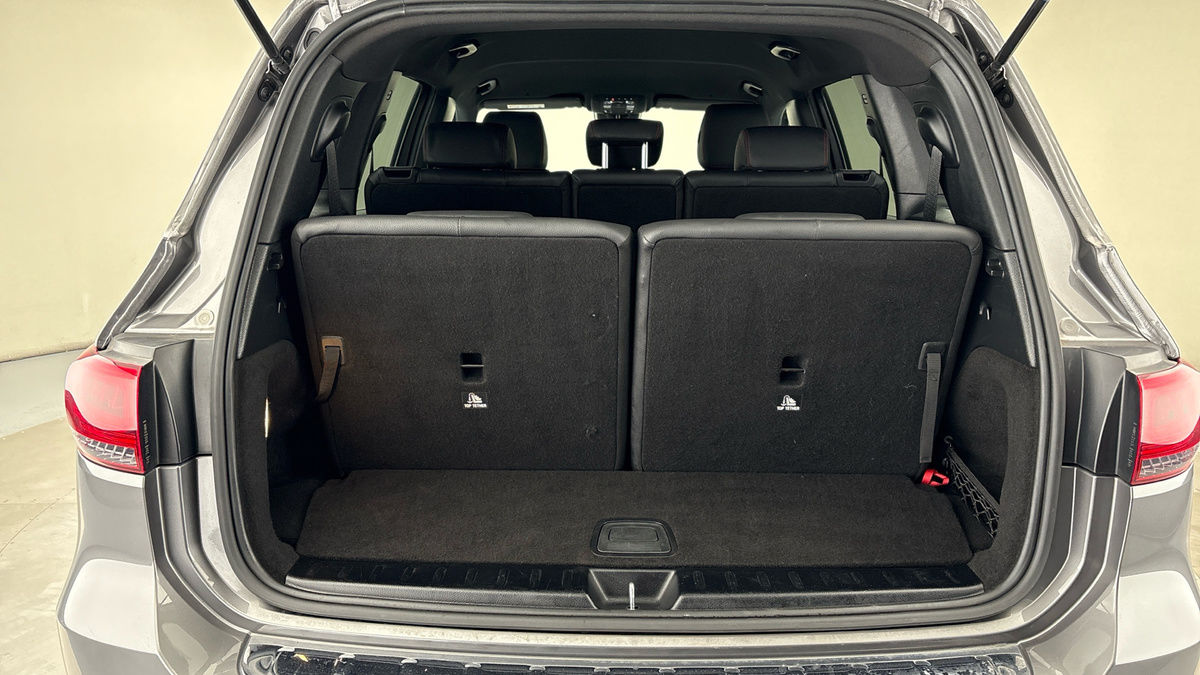 Mercedes-Benz GLB Image 11