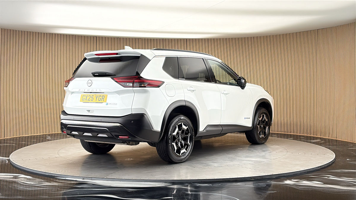 More views of Nissan X-Trail