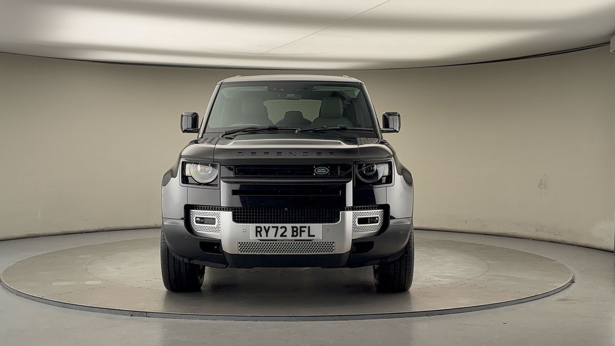 Land Rover Defender 110 Image 3