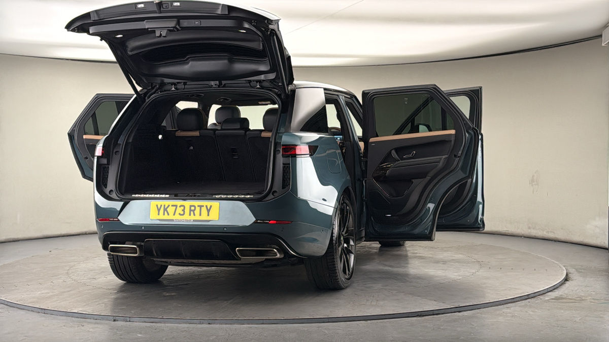 More views of Land Rover Range Rover Sport