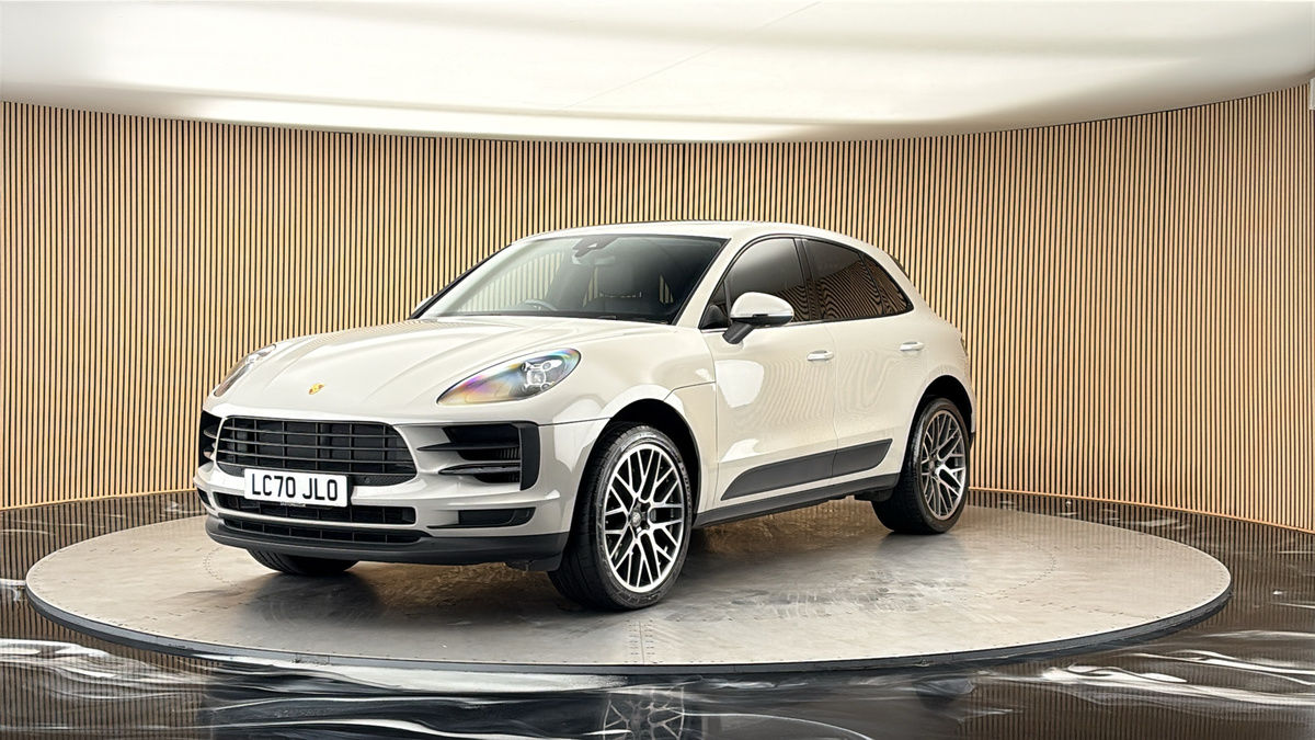 More views of Porsche Macan