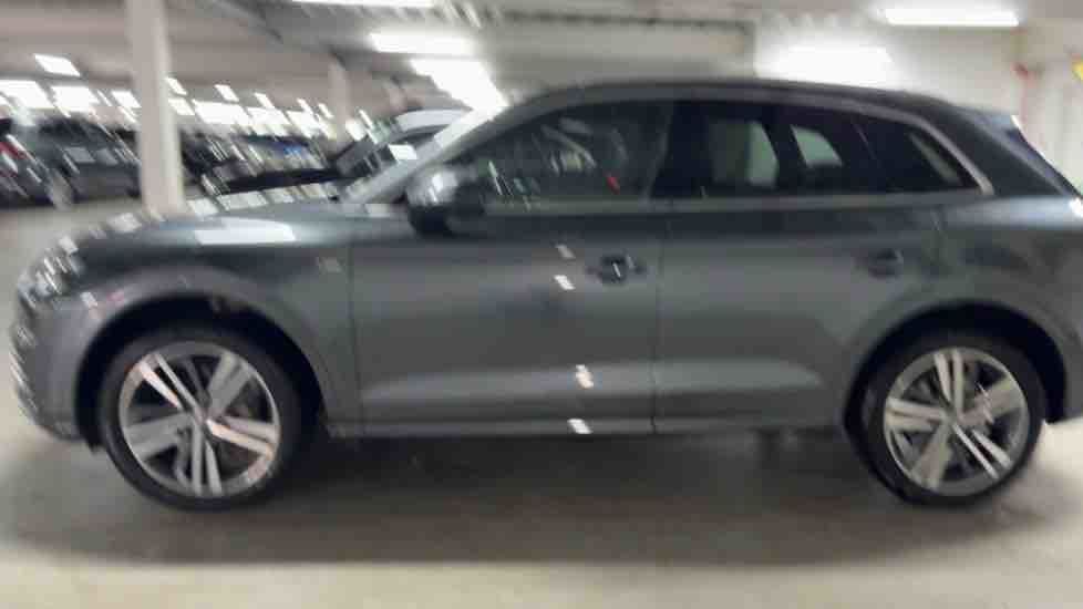 More views of Audi Q5