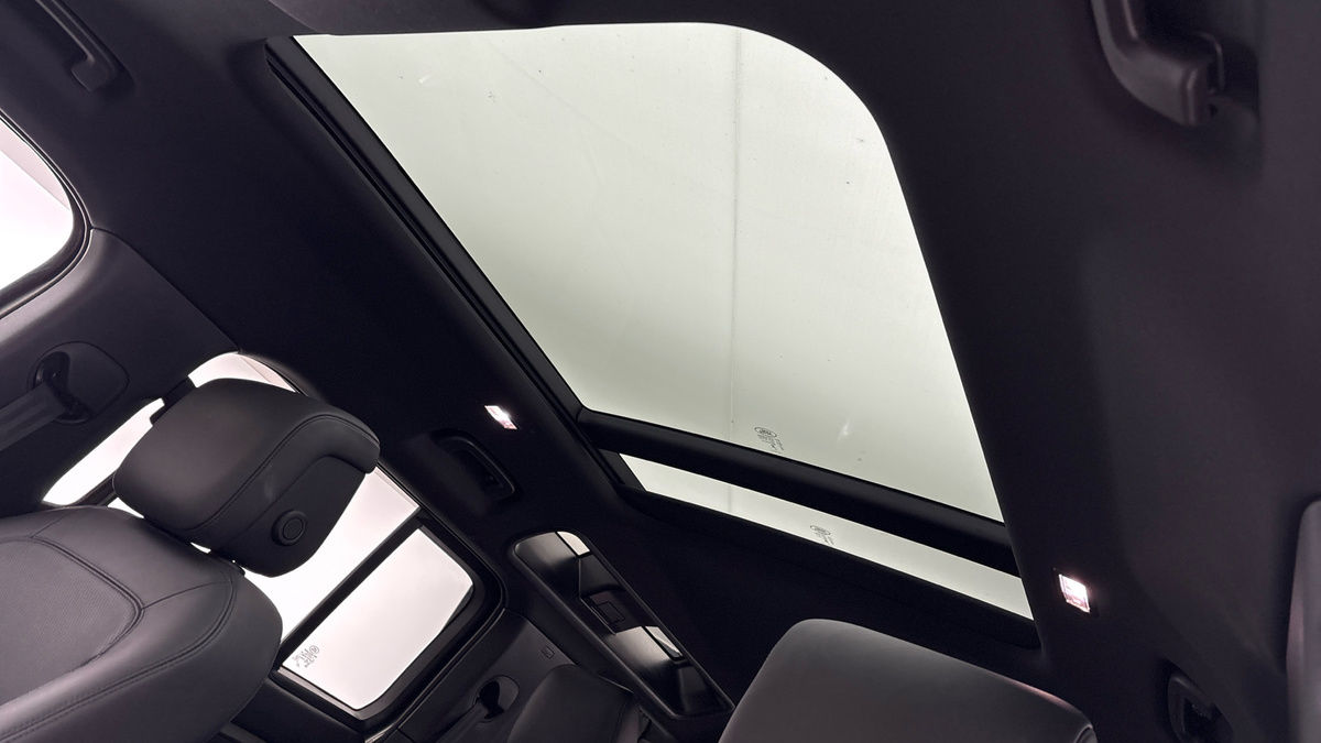 Land Rover Defender 110 Urban Image 6