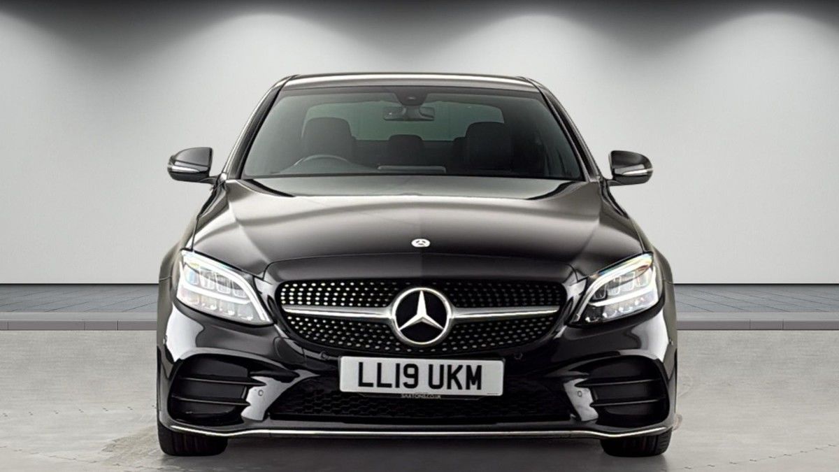Mercedes-Benz C Class Image 3