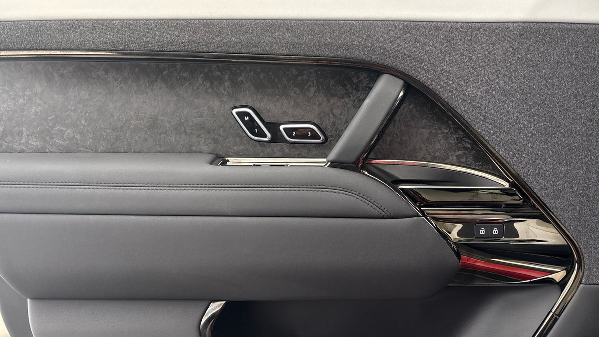 Land Rover Range Rover Sport Urban Image 19