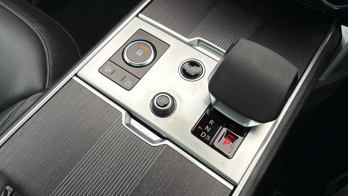 Land Rover Range Rover Image 25